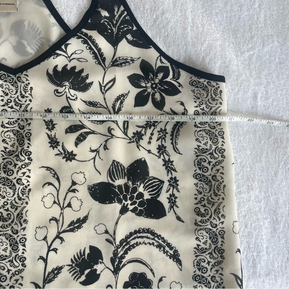 Lucky Brand Floral Tank Top - Picture 5 of 10